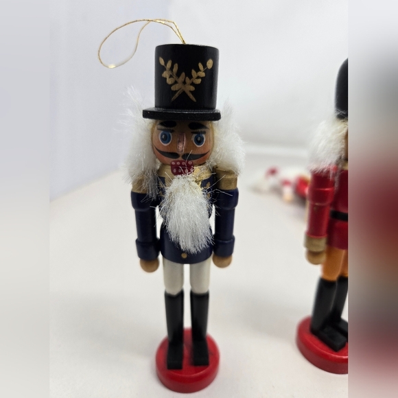 Christmas Nutcracker Tree Ornament 3 Soldier 1 Santa 2 Golfers 1 King Wooden 5in - Picture 10 of 10